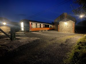 maam cross by night